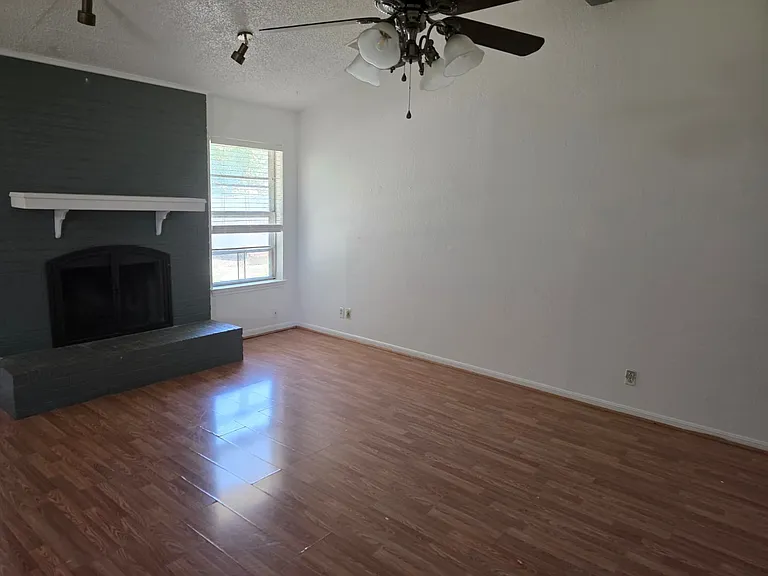 1609 Big Bend Dr — Photo 11