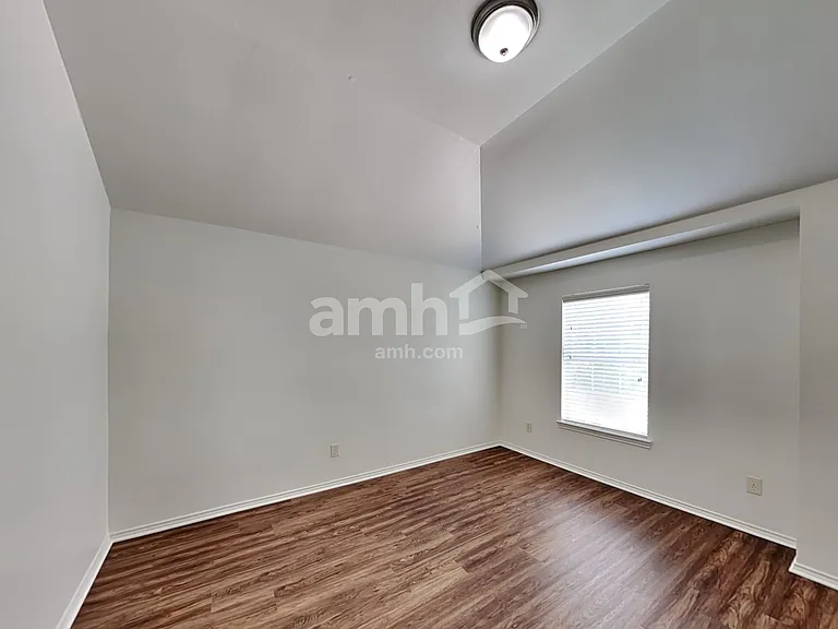 15818 Shoreline Terrace Dr — Photo 18