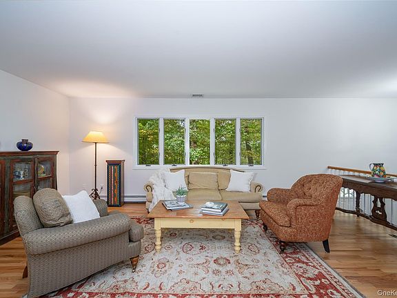 3rd image of 116 Stanwood Road
