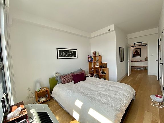 5th image of 329 E 132nd St #8EE
