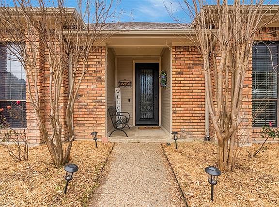 3rd image of 6540 Bronze Leaf Dr