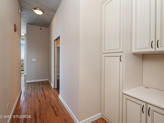 5th image of 1720 S Michigan Ave APT 1912