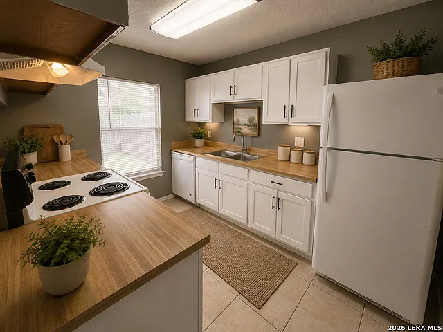 10010 Amber Field Dr — Photo 10