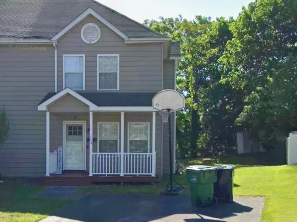 104 Oak Park Ter #1, Wappingers Falls, NY 12590