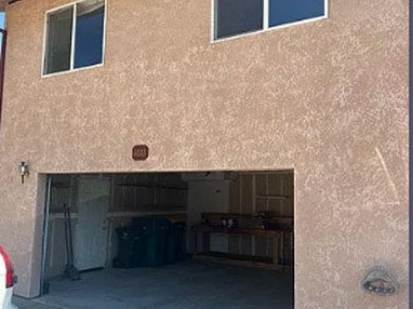 1011 Elizabeth Ln