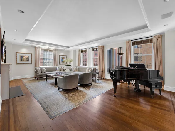 860 Park Avenue image 1 of 15