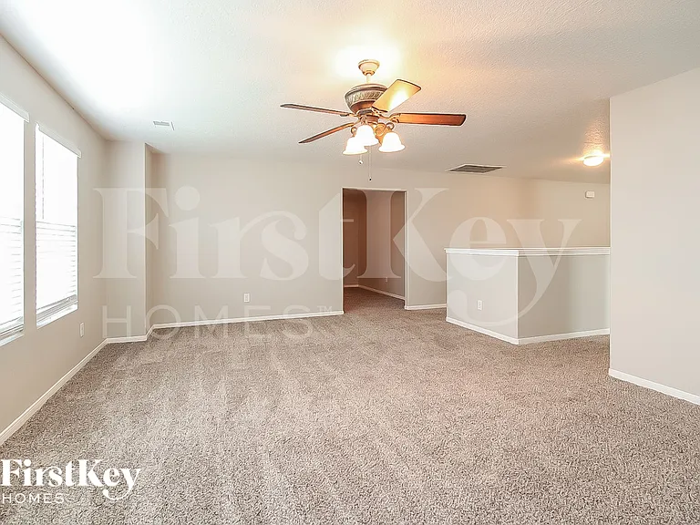 1018 Lamson Ct — Photo 7