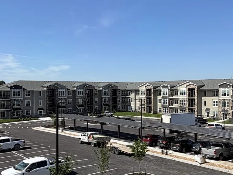 Metro 1 Apartments — Photo 10