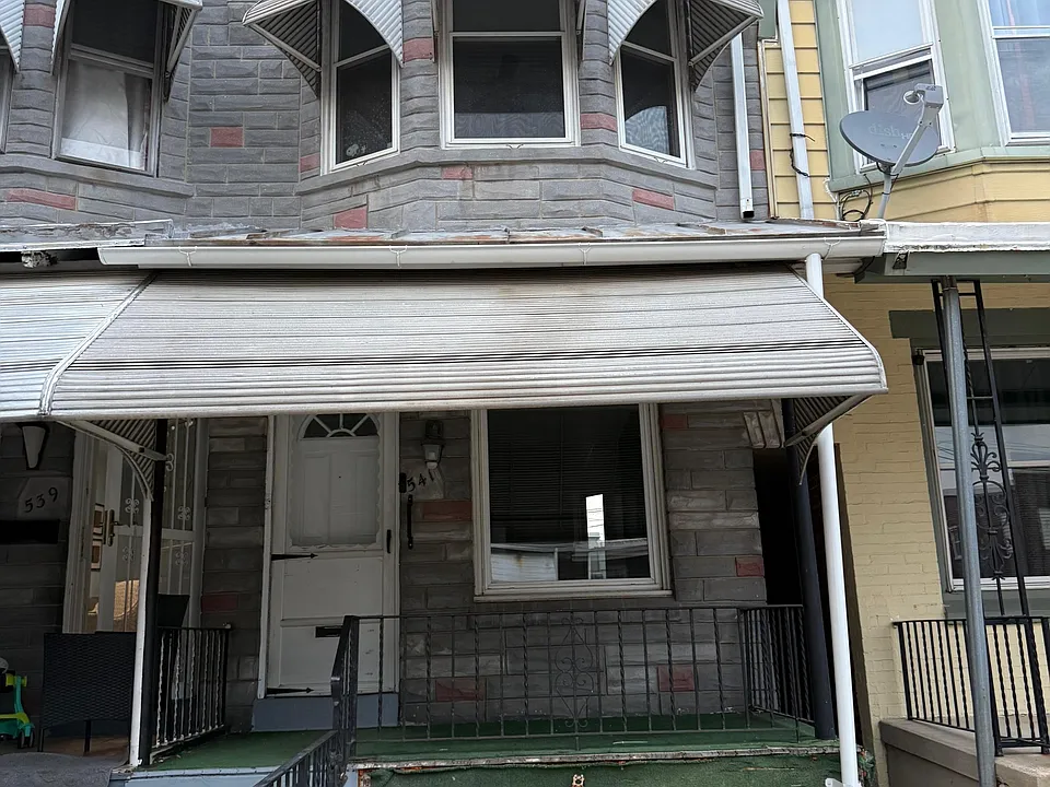 541 Perry St