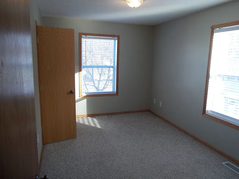 1022 Stinson St — Photo 12