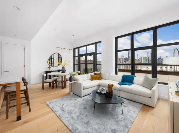 29 Huron Street image 1 of 17