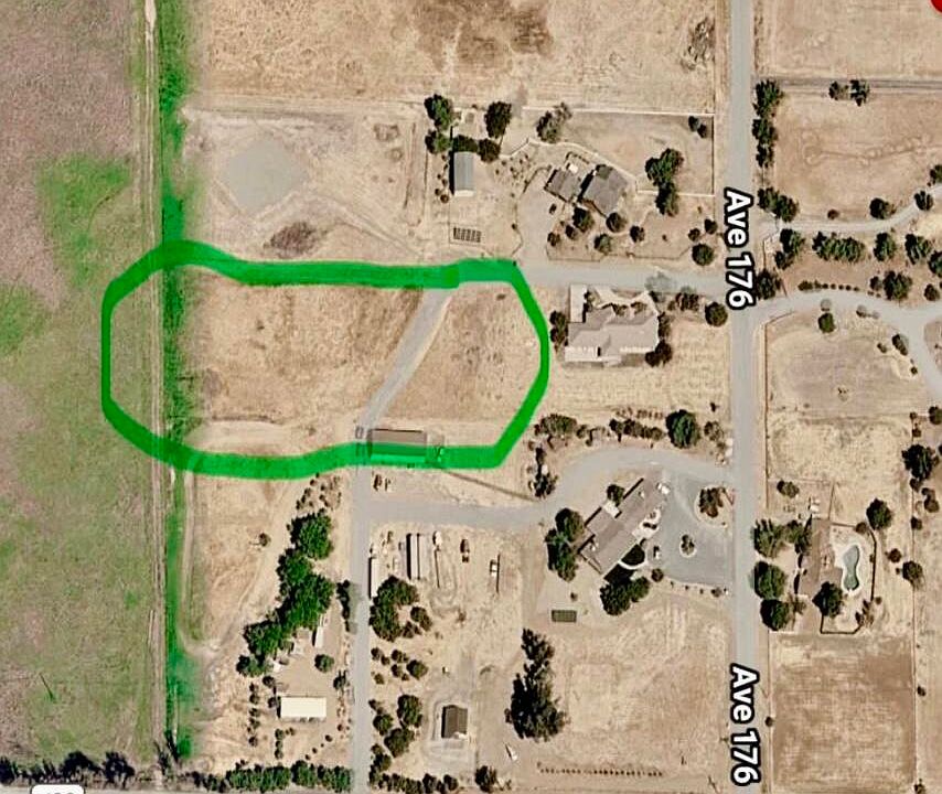 2nd image of Ave 176