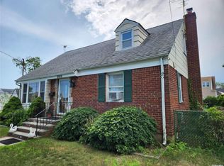 2956 Eastern Blvd, Baldwin, NY 11510