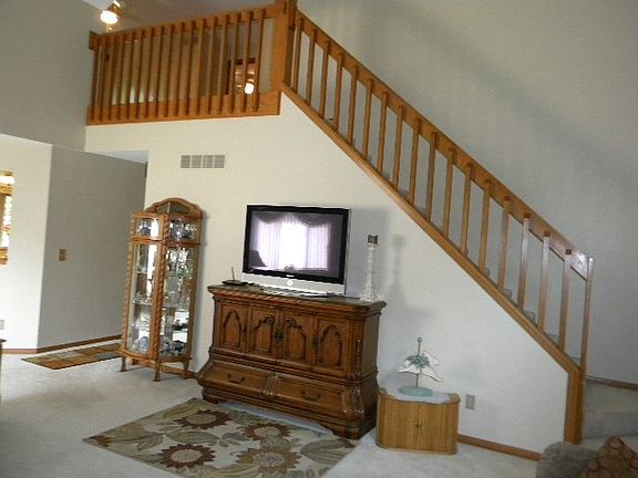 4th image of 1212 Armstrong Ave