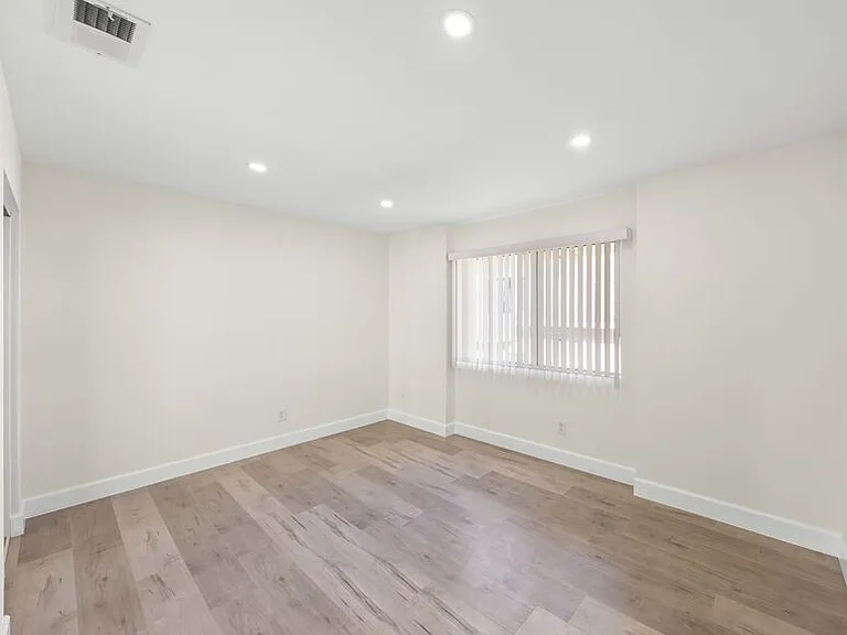14112 Delano St #2 — Photo 10