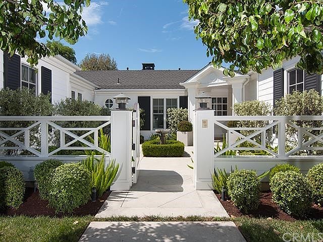 2nd image of 1207 Somerset Ln