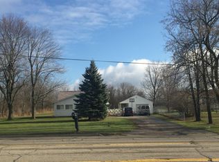 3129 S Center Rd, Burton, MI 48519