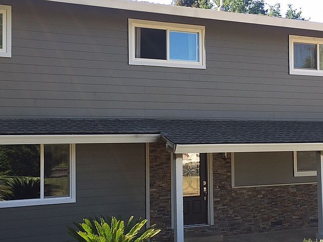 1st image of 958 Downe Ct