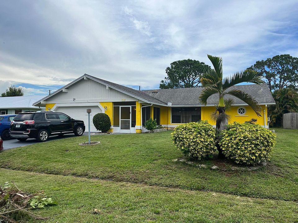 1st image of 813 SE Sweetbay Avenue