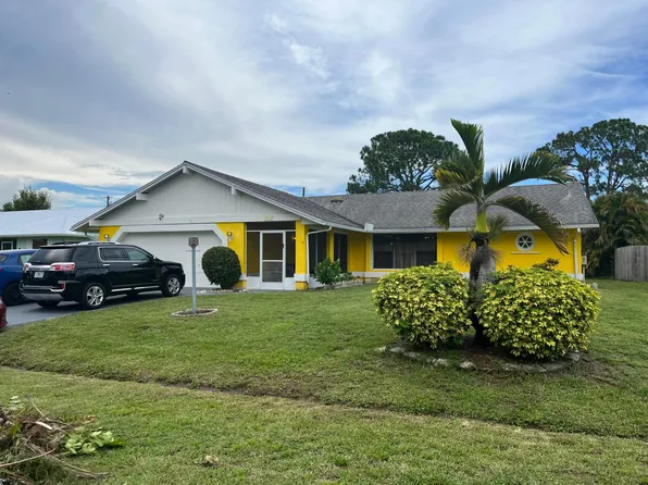 813 SE Sweetbay Avenue, Port St Lucie, FL 34983