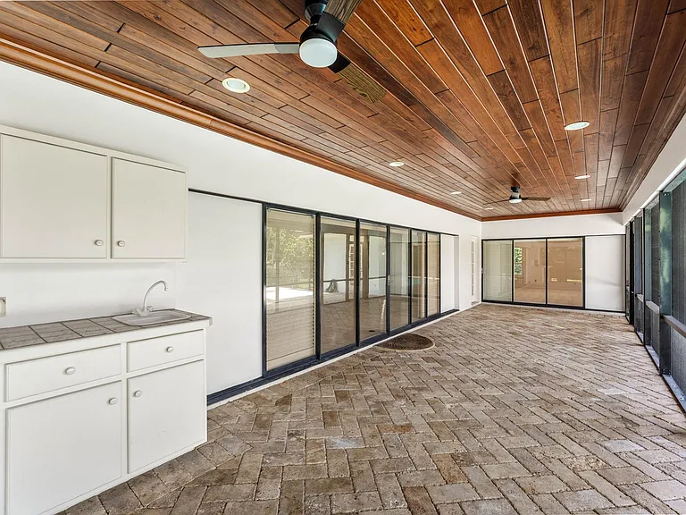 1851 Thatch Palm Dr — Photo 32