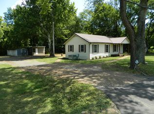 461 25e Hwy, Castalian Springs, TN 37031