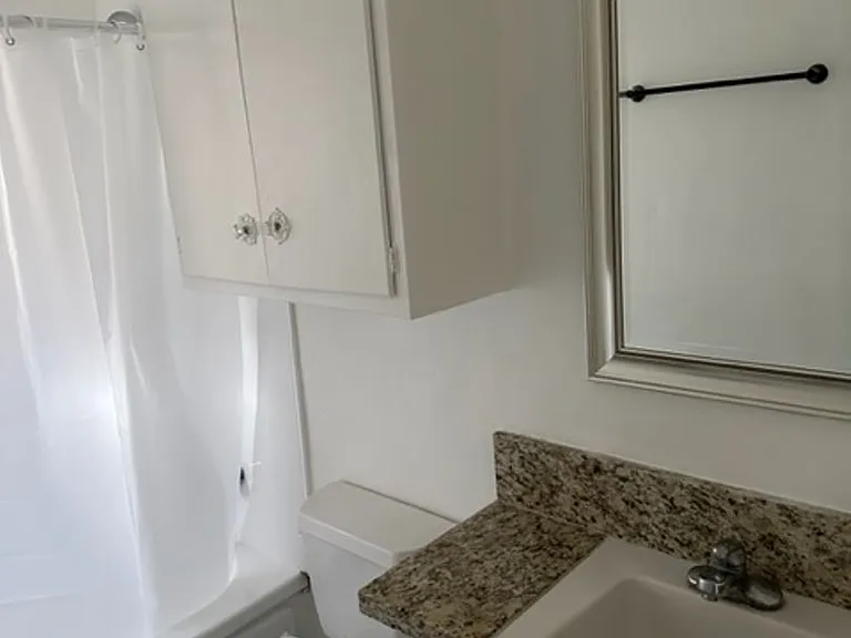 G11707 — Photo 17
