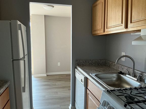3rd image of 7907 Indian Head Hwy APT 210