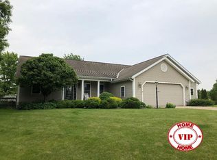 1907 Stone Ridge Dr, Ashland, OH 44805