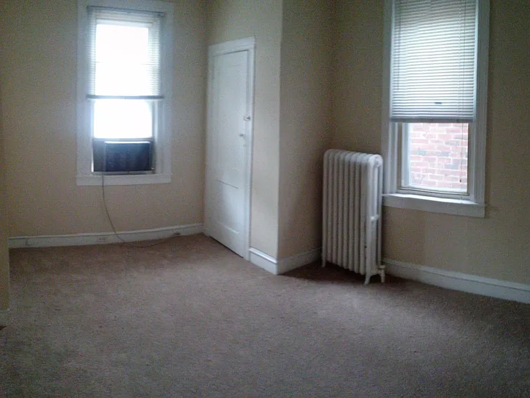 2106 Poplar St — Photo 11