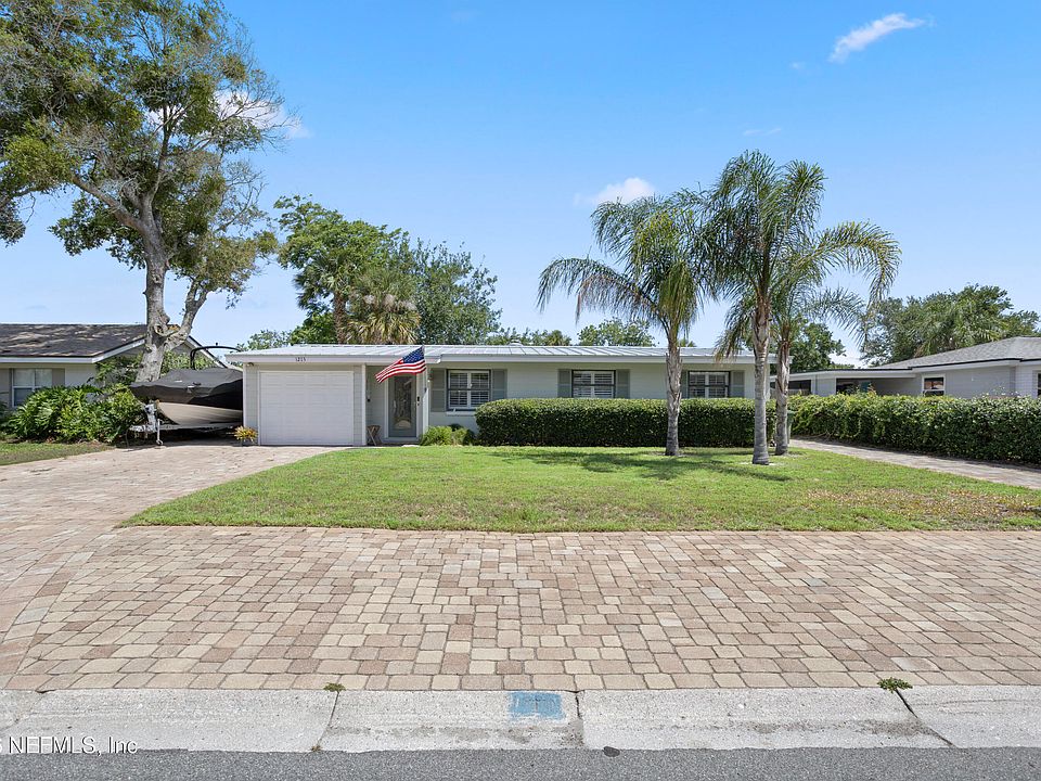 1st image of 1215 15TH Avenue N