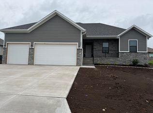 2601 W Webb Rd, Ozark, MO 65721