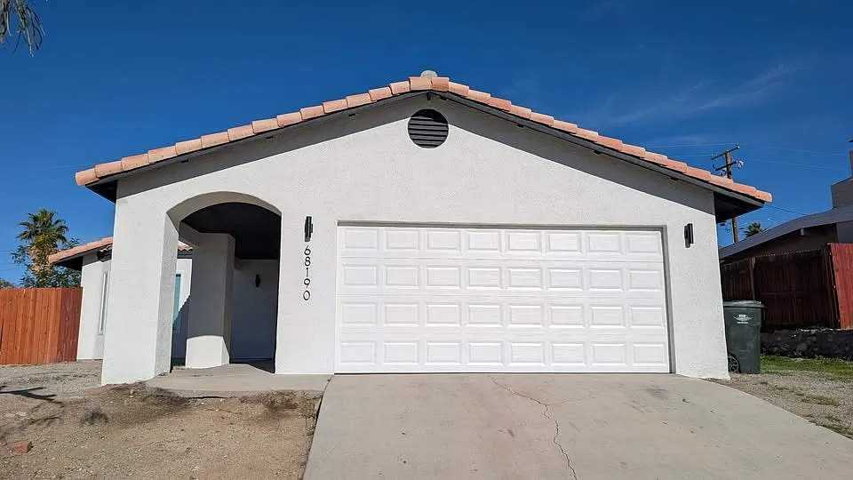 68190 Calle Blanco