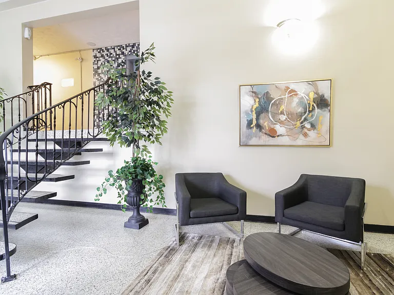 72 Alison Ave — Photo 1