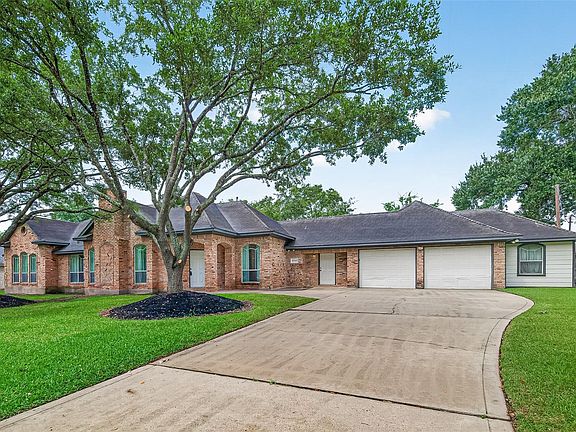 4th image of 24707 Haigshire Dr