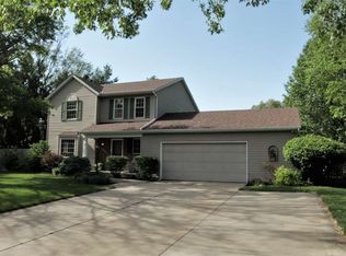 12477 Brick Rd, Granger, IN 46530