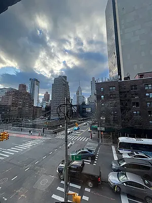 Rented by Apartment Luxe Realty Group, Inc | media 16