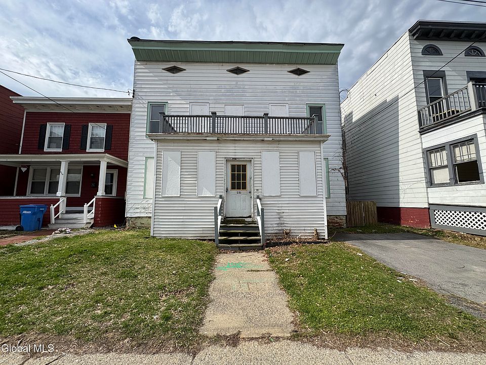 1st image of 530 Yates Street