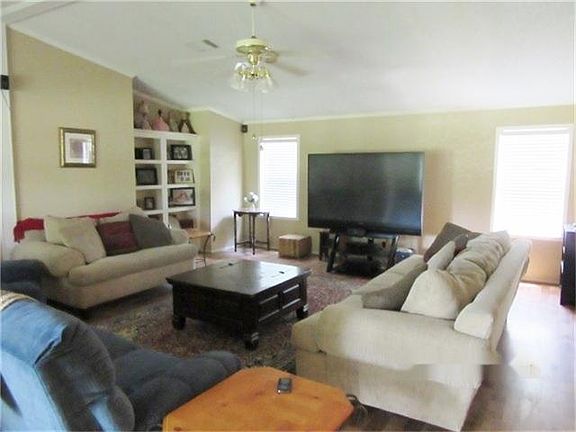 5th image of 25303 Wildflower Dr