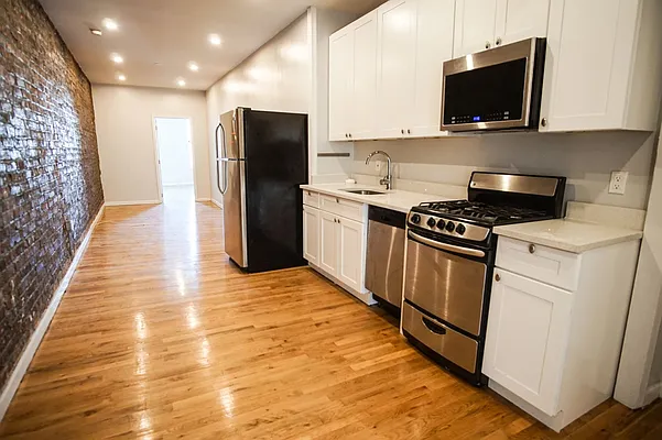 Rented by Lofts and Flats LLC | media 27