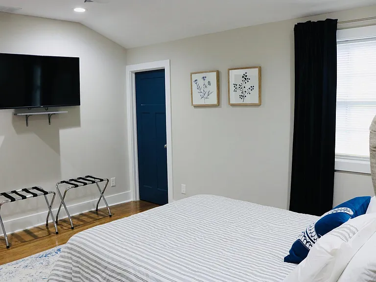 1690 Donald Lee Hollowell Pkwy NW — Photo 16