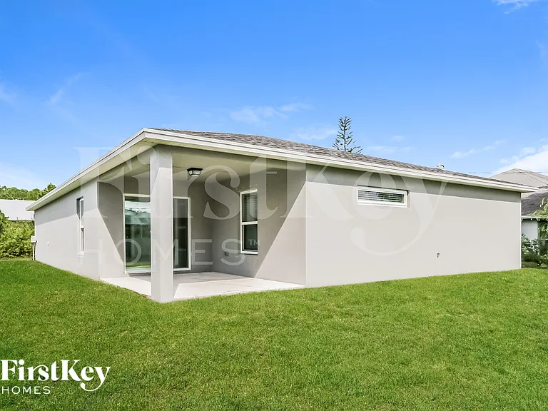 1771 SW Bismarck St — Photo 17