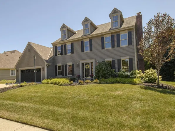 587 Cottonwood LANE, Grafton, WI 53024