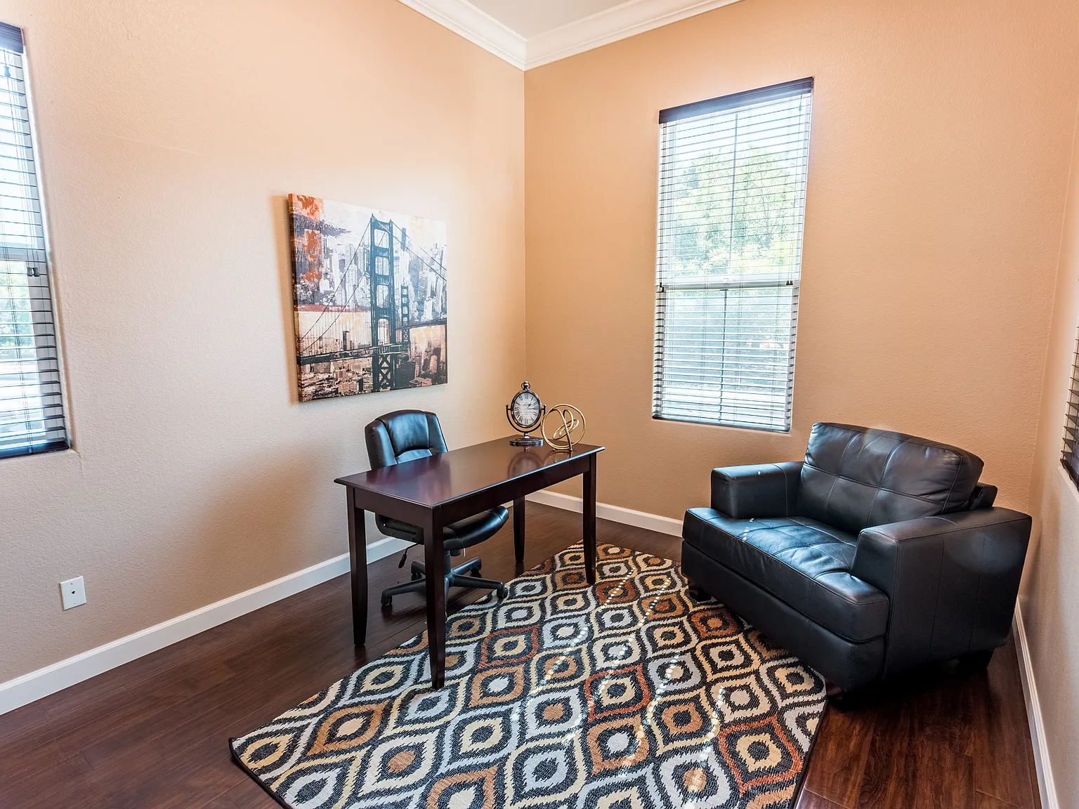 4 bed, 3.5 bath, 3112 sqft, $4,000 — Photo 2