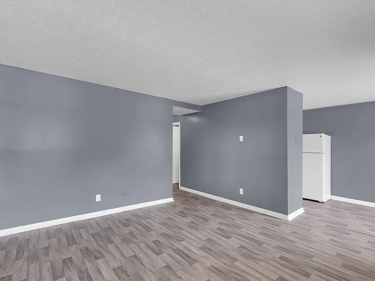 Cedar Chase — Photo 14
