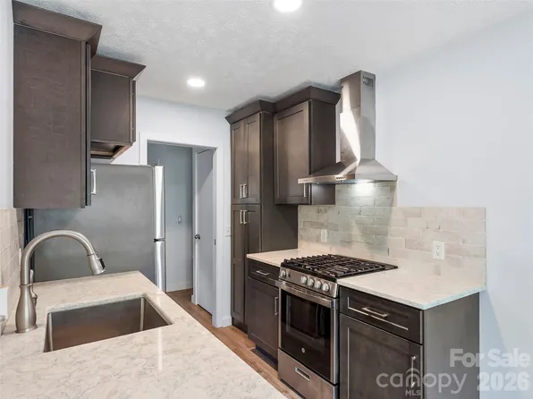 130 Old Mill Rd #223, Flat Rock, NC 28731