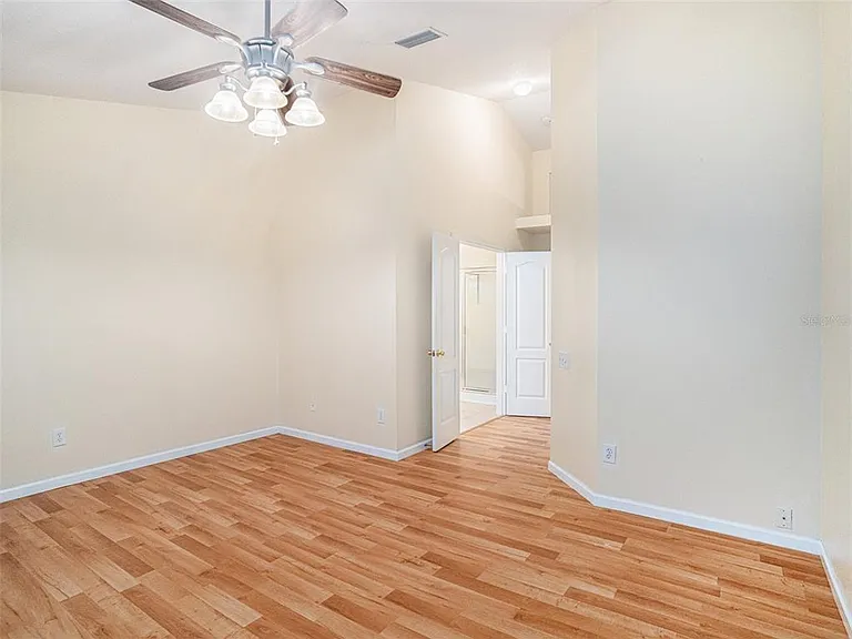 11440 Misty Isle Ln — Photo 12
