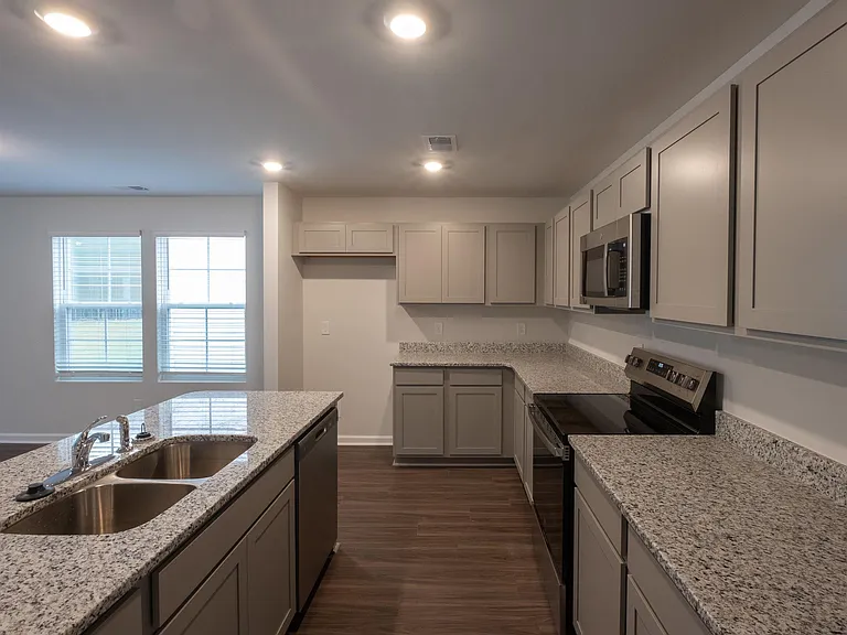 1007 Crescent Corner Dr — Photo 5
