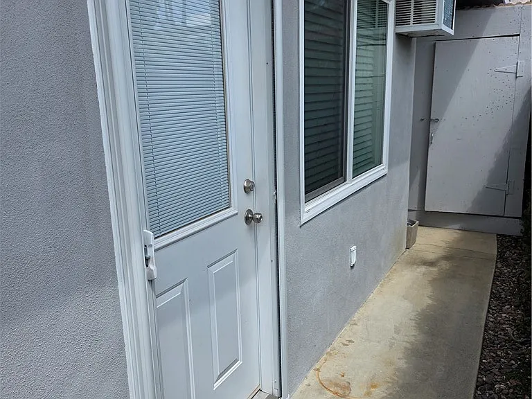 8222 1/2 Manzanar Ave — Photo 8