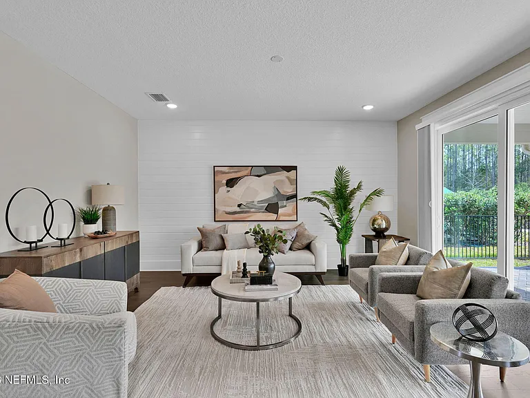 58 Spinner Dr — Photo 3